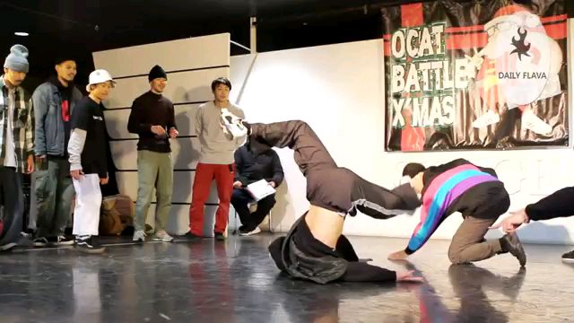 「街舞秀」Bboy Yosh舞步太帅了,很风格一名舞者,没有理由不爱